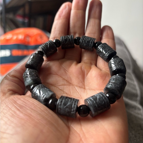 Wuji Jadeite Carved beaded bracelet - Picture 4 of 5